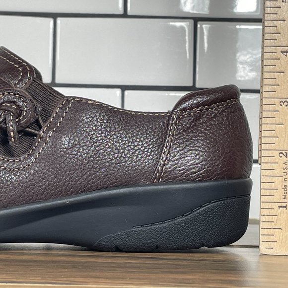 Clarks Cheyn Madi Womens Sz 7.5 Shoes Dark Brown Leather Slip On Comfort Loafers - Picture 9 of 12